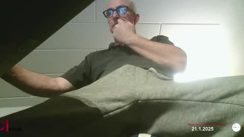  SLUTIAM   online show from 01.21.25