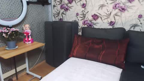 slutihmami online show from 03.24.26