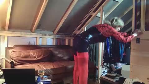 Snapshot of slutjennifertransxx chatting on 12.01.25 slutjennifertransxx online show from 12.01.25