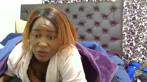 sluttylaura18 online show from 06.09.26
