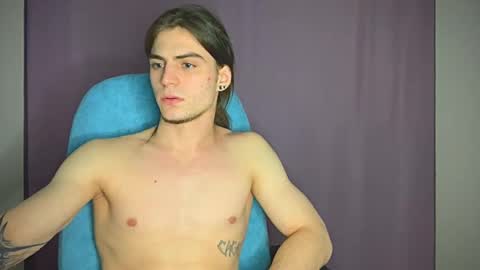 Snapshot of sly_gus chatting on 01.14.25 Gus online show from 01.14.25