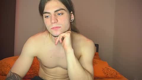 Snapshot of sly_gus chatting on 03.05.25 Gus online show from 03.05.25