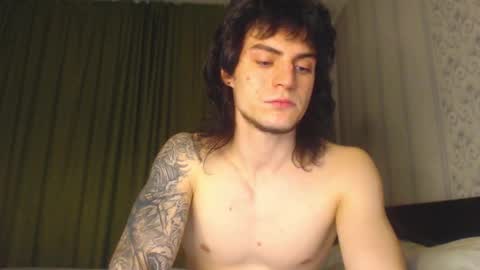 Snapshot of sly_gus chatting on 10.31.25 Gus online show from 10.31.25