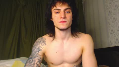 Snapshot of sly_gus chatting on 11.23.25 Gus online show from 11.23.25