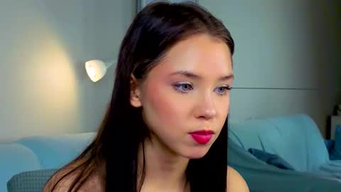 Lily online show from 09.18.25