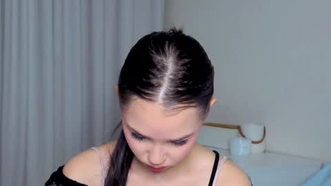 Lily online show from 09.23.25