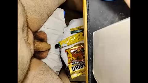 Snapshot of small_1986 chatting on 01.25.25 transmisin gratuita bajo demanda free broadcast on demand online show from 01.25.25