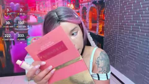 Snapshot of small__naughty chatting on 10.25.25 Mariana Torres online show from 10.25.25