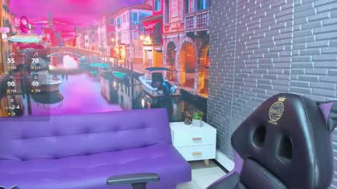 Snapshot of small__naughty chatting on 12.17.25 Mariana Torres online show from 12.17.25