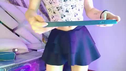 Small Hot19 online show from 04.18.26