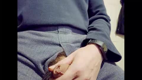 Small Hairy Uncut online show from 11.19.25