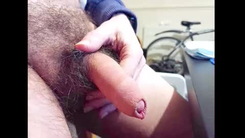 Small Hairy Uncut online show from 04.14.26