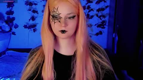 Snapshot of smallimpmeili chatting on 10.19.25 smallimpmeili online show from 10.19.25