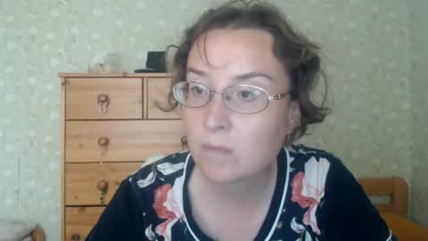 Snapshot of smart_rose chatting on 06.19.26 smart_rose online show from 06.19.26