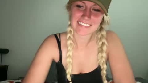 smexxii93 online show from 09.29.25