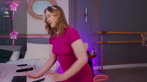 Mia online show from 02.28.25