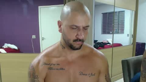 Snapshot of smithduke chatting on 02.18.25 smithduke online show from 02.18.25