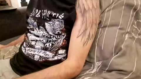 Snapshot of smokeandwatching chatting on 09.29.25 Smokeandwatching online show from 09.29.25