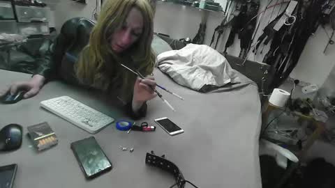 smokeslut365 online show from 01.22.25