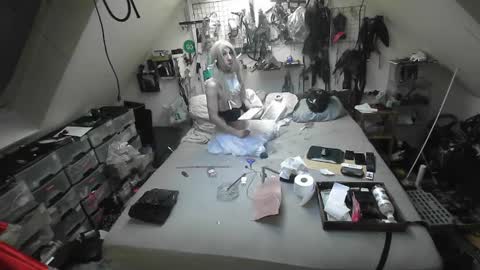 smokeslut365 online show from 02.05.25