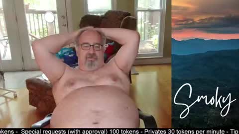 Snapshot of smokymountanman chatting on 06.12.26 smokymountanman online show from 06.12.26