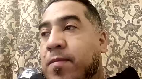 Snapshot of smoothstrik3r chatting on 02.21.26 smoothstrik3r online show from 02.21.26