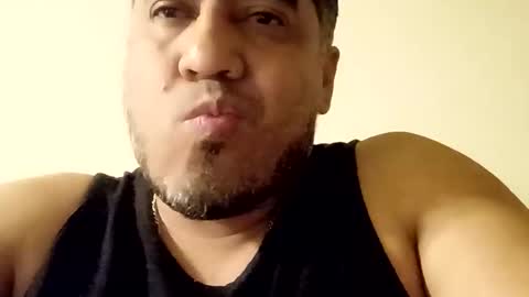 Snapshot of smoothstrik3r chatting on 03.01.26 smoothstrik3r online show from 03.01.26