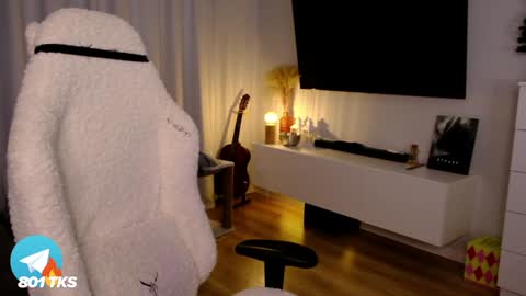 Snapshot of smthwrong chatting on 01.09.25 smthwrong online show from 01.09.25