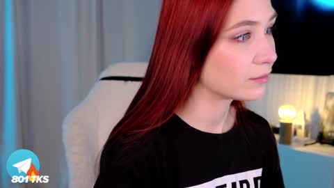 Snapshot of smthwrong chatting on 02.08.25 smthwrong online show from 02.08.25