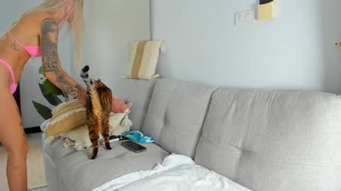 Mary online show from 12.13.24