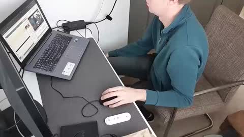 sneakerboy444 online show from 10.24.25