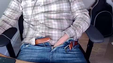 Sneakybill online show from 10.28.25