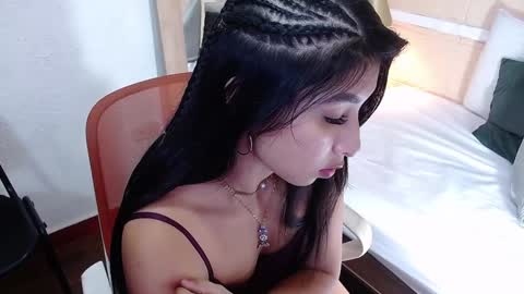 Hellen  online show from 01.03.25