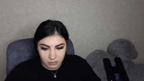 Snapshot of snickertail chatting on 10.30.25 Olivia online show from 10.30.25