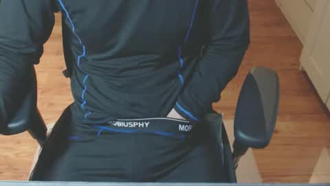 Snapshot of snooze85 chatting on 11.03.25 Cbt-Slave online show from 11.03.25