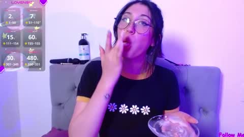 IG     OF red moonn online show from 01.16.25