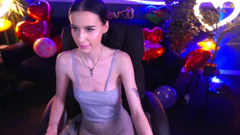 snow_whiteeex online show from 02.05.25