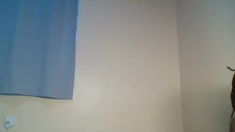 Snowie eyes online show from 12.15.25