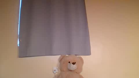 Snowie eyes online show from 02.18.26