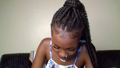 Snapshot of snowie_eyes chatting on 04.07.26 Snowie eyes online show from 04.07.26