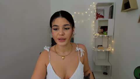 Snapshot of snowingwinter chatting on 03.04.25 snowingwinter online show from 03.04.25