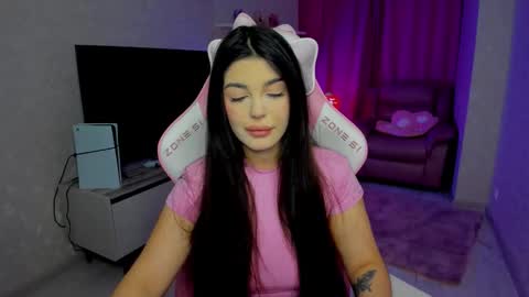 Snapshot of snowingwinter chatting on 02.24.26 snowingwinter online show from 02.24.26