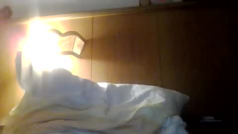 Snapshot of snowwhite9585 chatting on 02.18.26 snowwhite9585 online show from 02.18.26