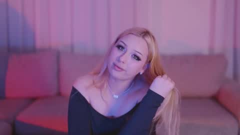 Snowy Bubbles online show from 01.13.26