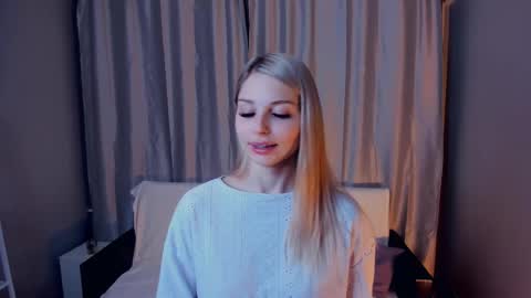 Snapshot of so__sweet chatting on 02.09.25 Alice - Birthday Girl online show from 02.09.25