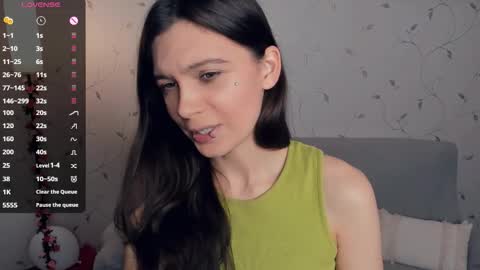 Snapshot of so__sweet chatting on 10.12.25 Alice - Birthday Girl online show from 10.12.25