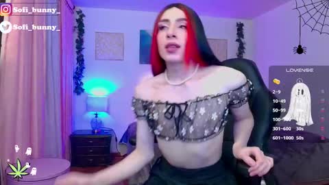 soffi_bunny_ online show from 10.29.25