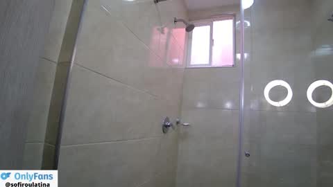 soffi_rousel_ online show from 12.19.25