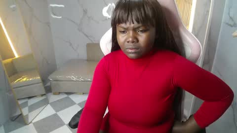 Snapshot of soffia_b chatting on 11.11.25 soffia_b online show from 11.11.25