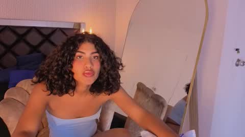 Snapshot of soffiene chatting on 02.25.26 yoki online show from 02.25.26